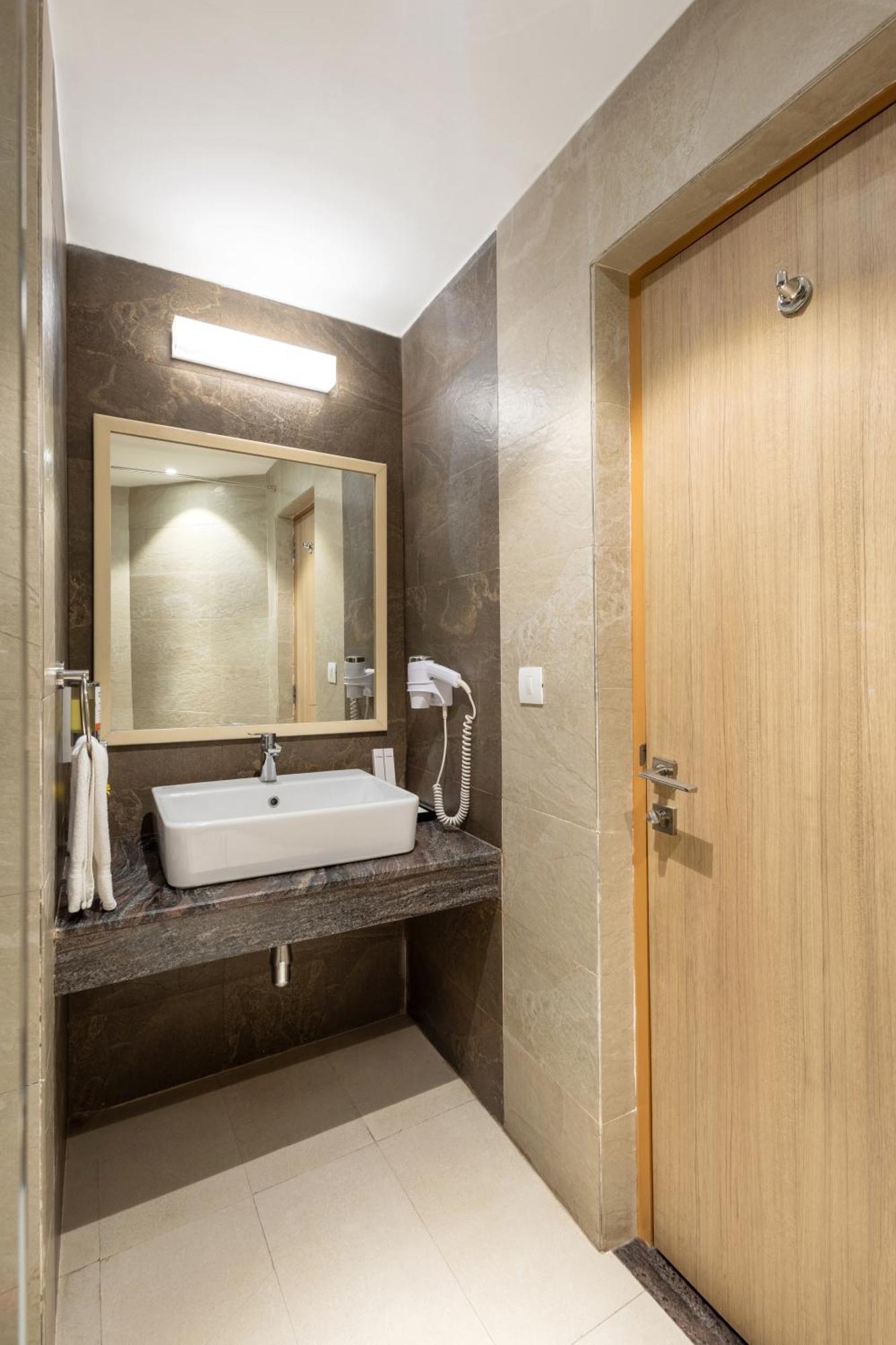 Sterling Manali Hotell Exteriör bild